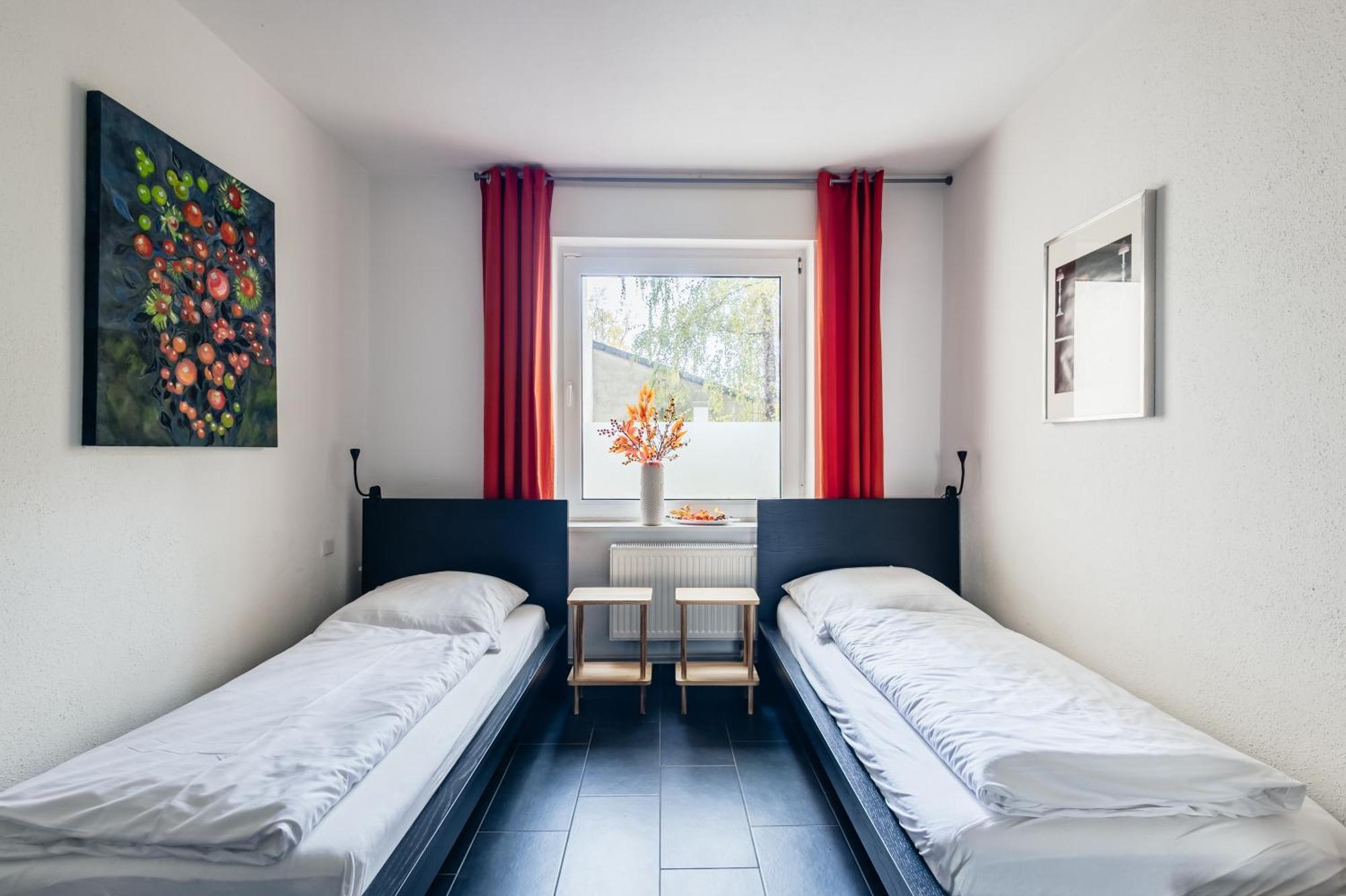 Centrally Located 2-Room Apartment هانوفر الغرفة الصورة